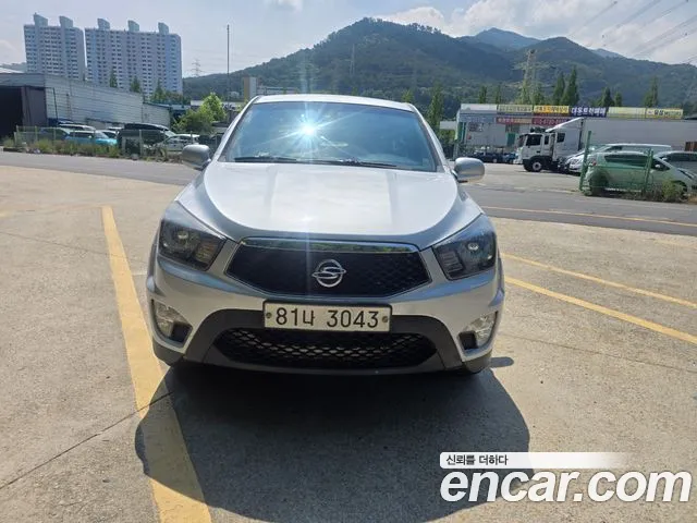 KGM Korando 2013 thumb 7