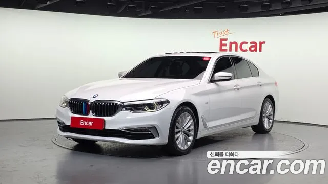 BMW 5 серии 2018 thumb 12