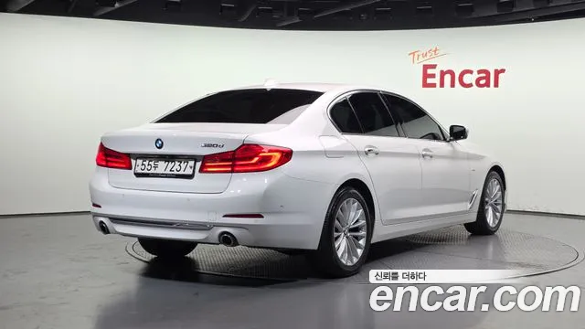 BMW 5 серии 2018 thumb 7
