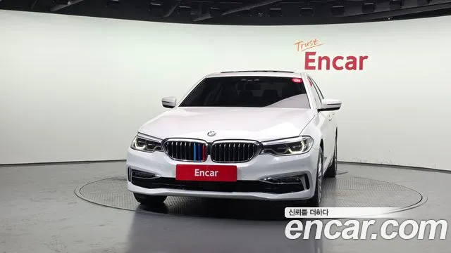 BMW 5 серии 2018 thumb 3