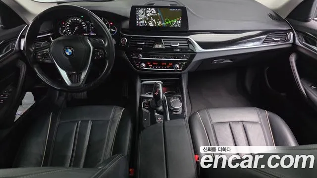 BMW 5 серии 2018 thumb 10