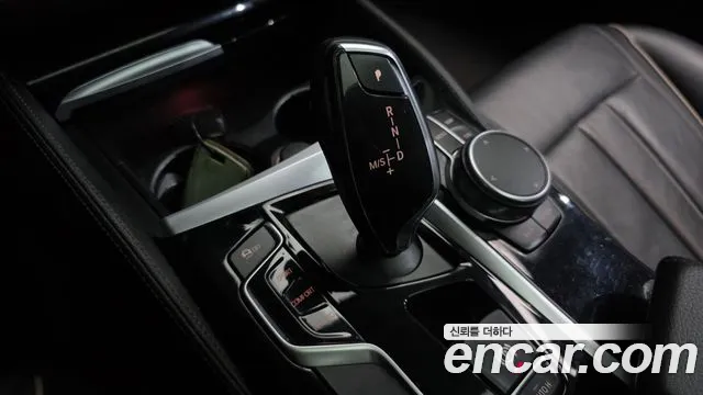 BMW 5 серии 2018 thumb 5