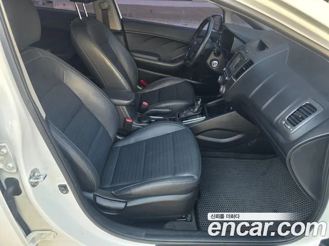Kia K3 2016 thumb 12