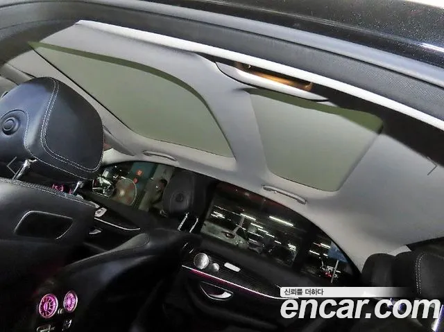 Mercedes-Benz E-Class 2020 thumb 10