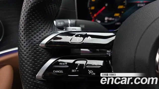 Mercedes-Benz E-Class 2021 thumb 6