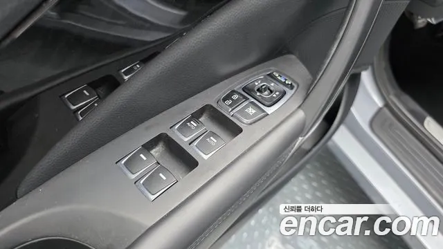 Hyundai Grandeur 2015 thumb 10