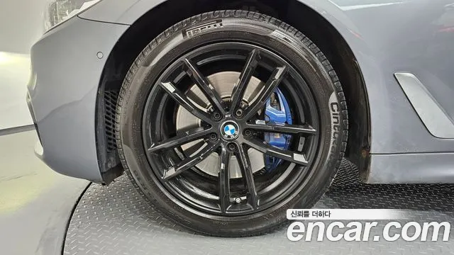BMW 5 серии 2018 thumb 9