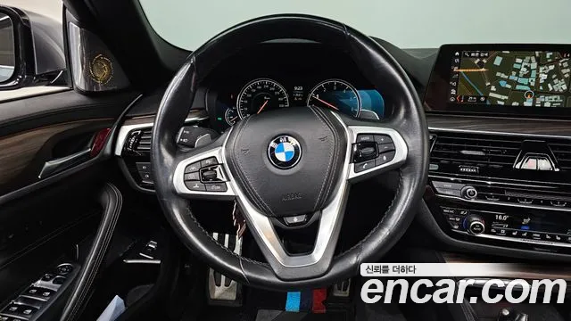 BMW 5 серии 2018 thumb 3