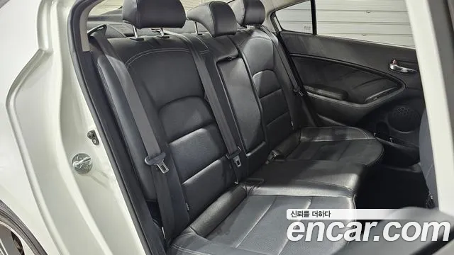 Kia K3 2012 thumb 10