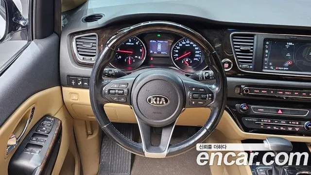 Kia Carnival 2019 thumb 7