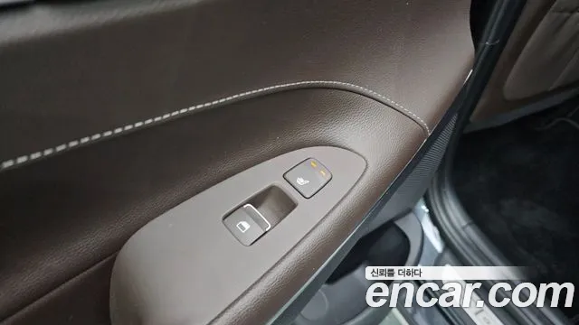 Hyundai Grandeur 2017 thumb 12