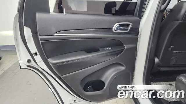 Jeep Grand Cherokee 2019 thumb 7