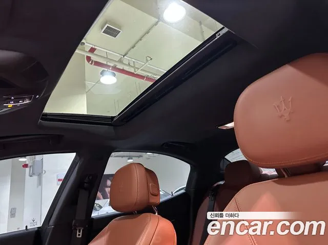 Maserati Ghibli 2023 thumb 6