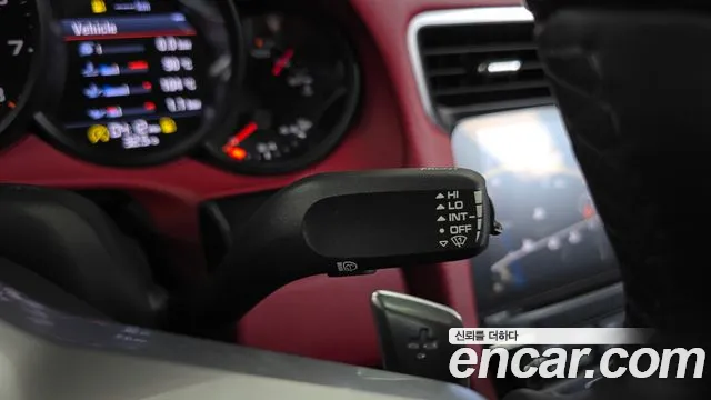 Porsche 911 2019 thumb 2
