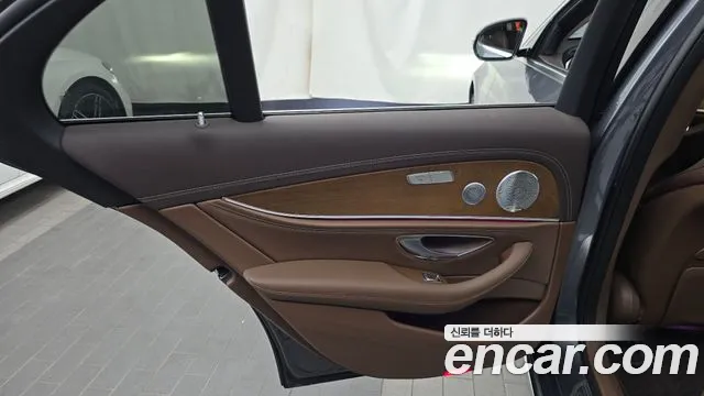 Mercedes-Benz E-Класс 2019 thumb 12