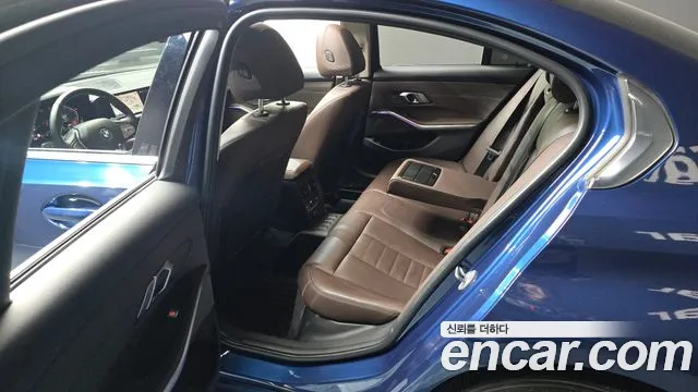 BMW 3 серии 2021 thumb 2