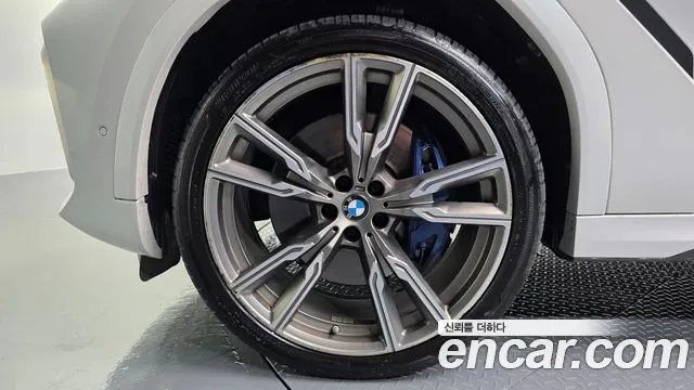 BMW X6 2021 thumb 9