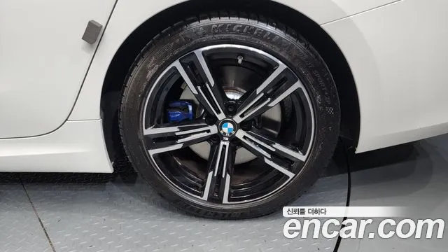 BMW 3 серии 2024 thumb 9