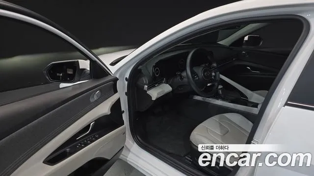 Hyundai Elantra 2021 thumb 4