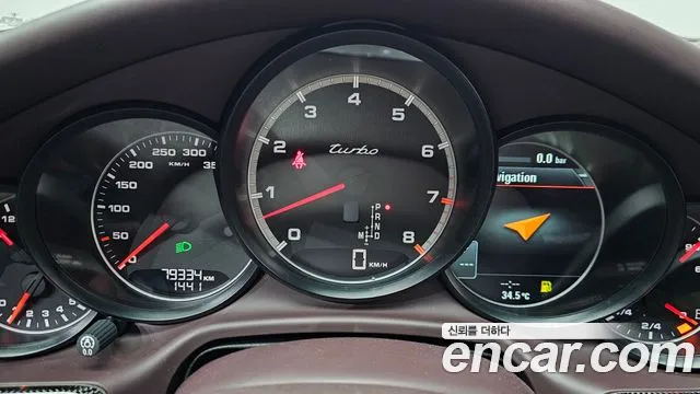 Porsche Panamera 2011 thumb 11