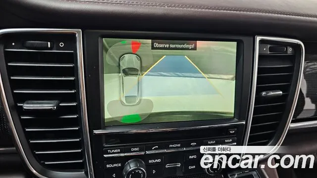 Porsche Panamera 2011 thumb 3
