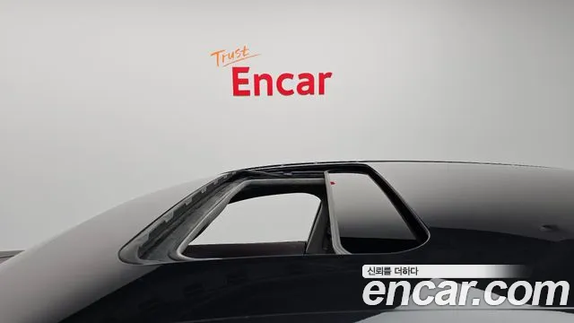 Porsche Panamera 2011 thumb 10