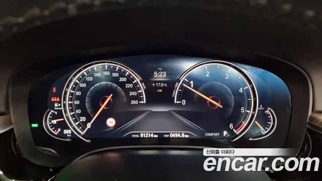 BMW 5 серии 2018 thumb 11