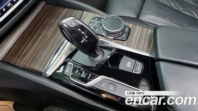 BMW 5 серии 2018 thumb 12