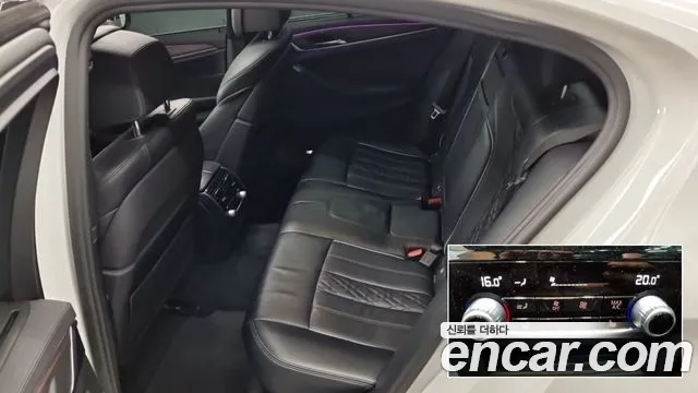 BMW 5 серии 2018 thumb 8
