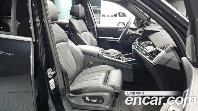 BMW X7 2024 thumb 8