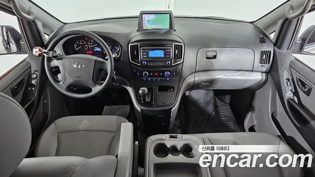 Hyundai Staria 2016 thumb 6