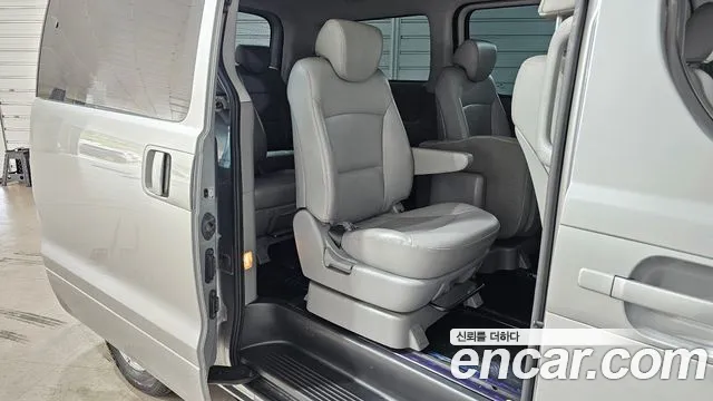 Hyundai Staria 2016 thumb 7