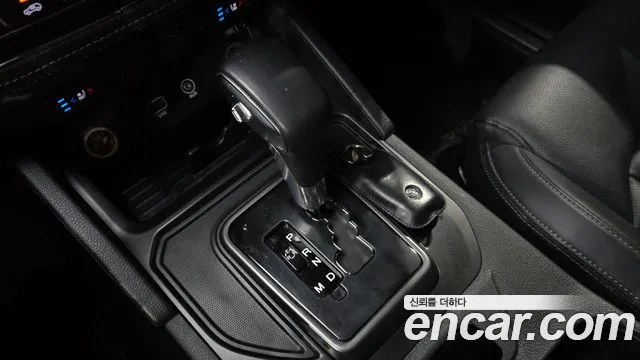 KGM Rexton 2021 thumb 12