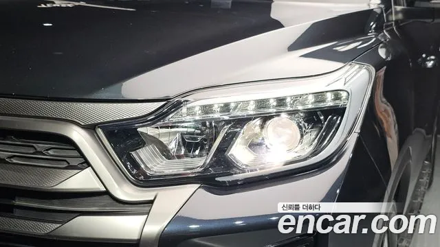 KGM Rexton 2021 thumb 2