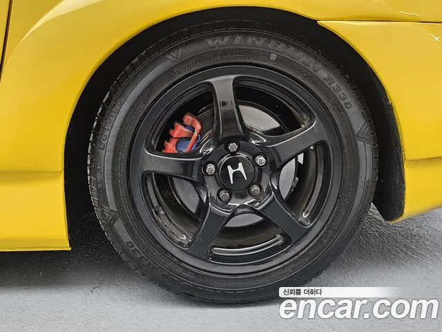 Honda S2000 2002 thumb 2