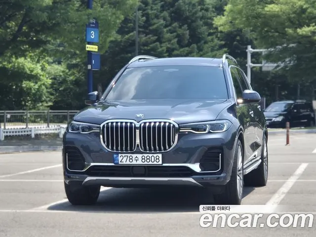 BMW X7 2021 thumb 8