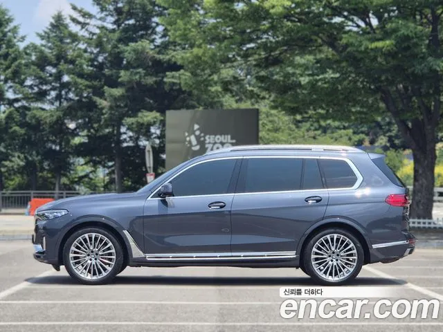 BMW X7 2021 thumb 7