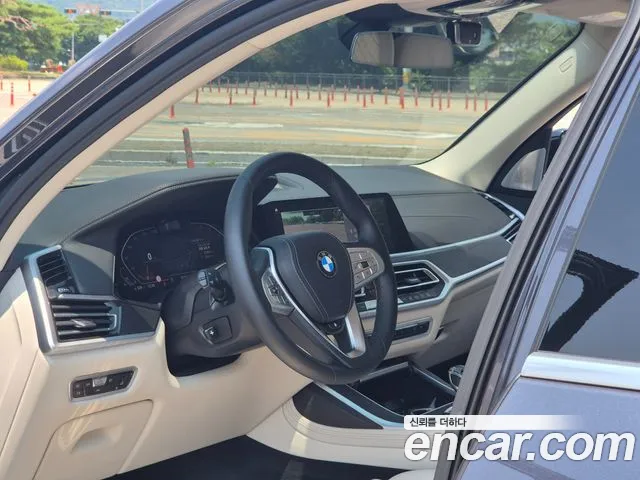 BMW X7 2021 thumb 9