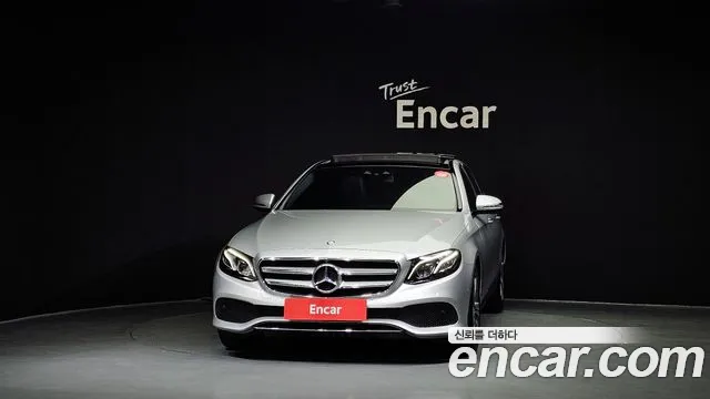 Mercedes-Benz E-Class 2016 thumb 4