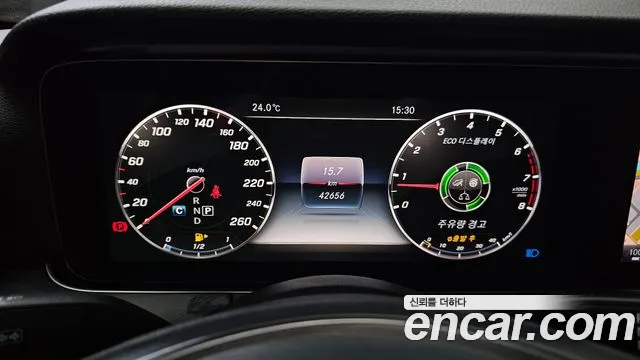 Mercedes-Benz E-Class 2016 thumb 9