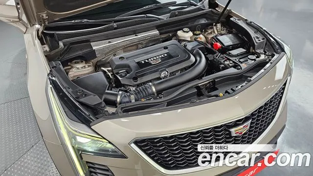 Cadillac XT4 2023 thumb 9