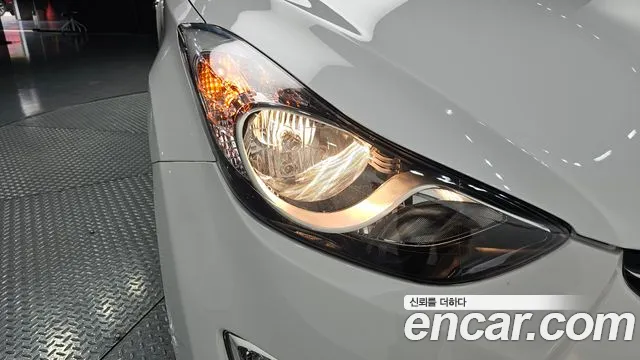 Hyundai Avante 2012 thumb 3