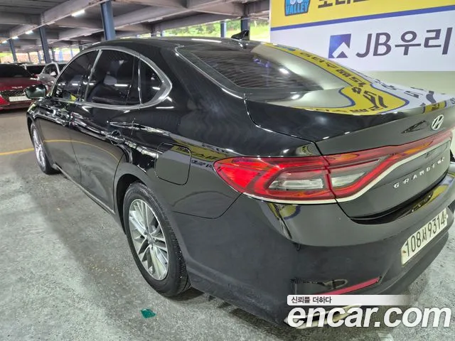 Hyundai Grandeur 2018 thumb 9
