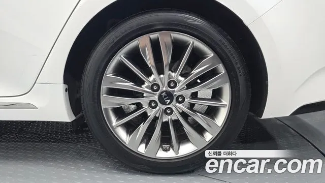 Kia K5 2018 thumb 3