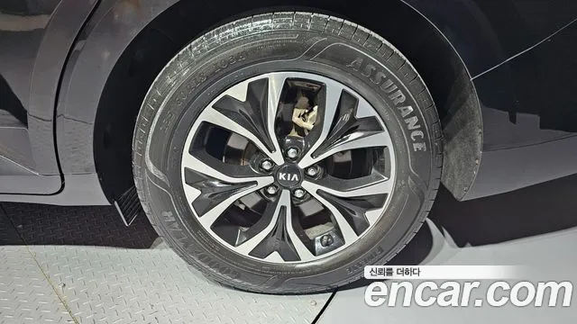 Kia Carnival 2021 thumb 6