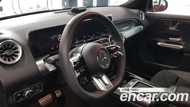 Mercedes-Benz GLB 2025 thumb 11