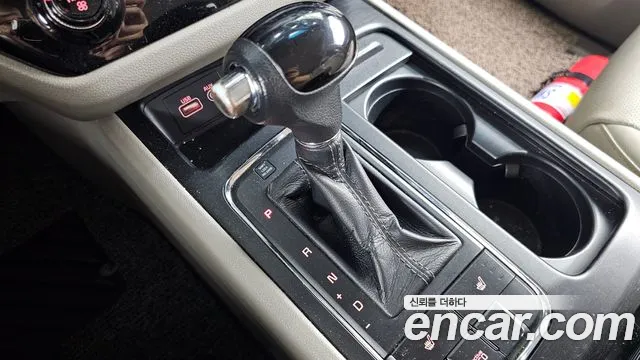 Kia Carnival 2015 thumb 6