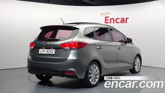 Kia Carens 2013 thumb 12