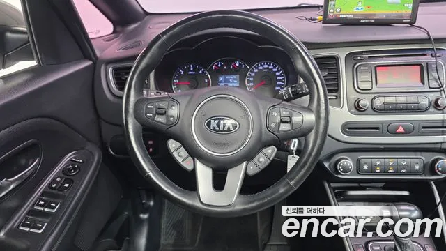 Kia Carens 2013 thumb 10