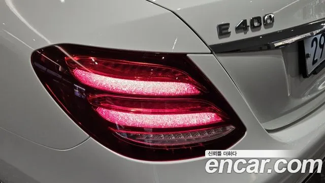 Mercedes-Benz E-Class 2018 thumb 10